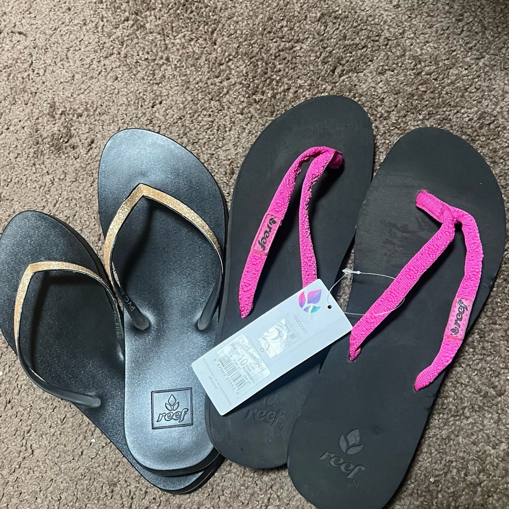 Reef Women's Flip Flops - Black and Magenta